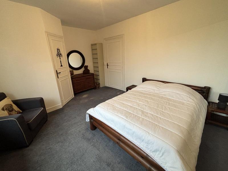 Maison - 180 m² - 5 pièces