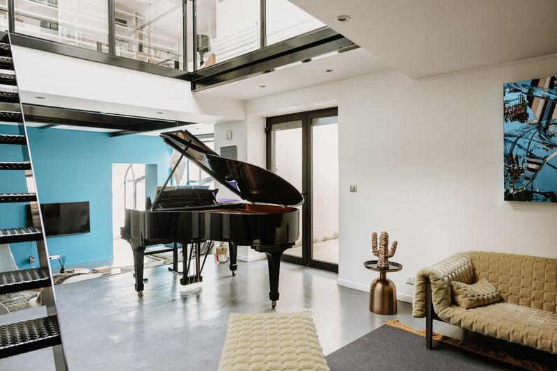 Maison contemporaine - 355 m² - 10 pièces