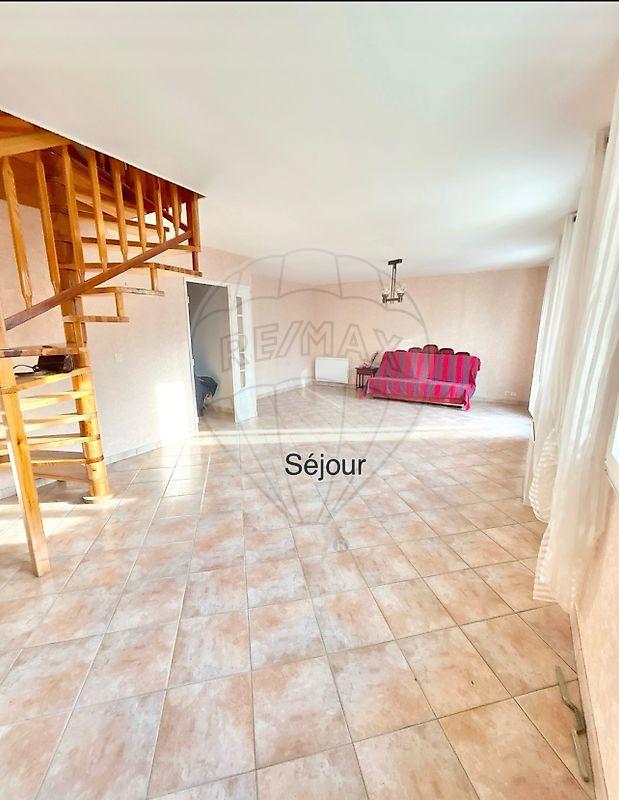 Maison - 101 m² - 5 pièces