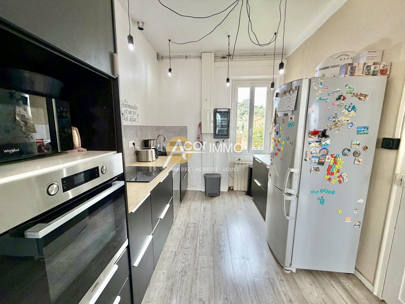 Maison - 172 m² - 8 pièces