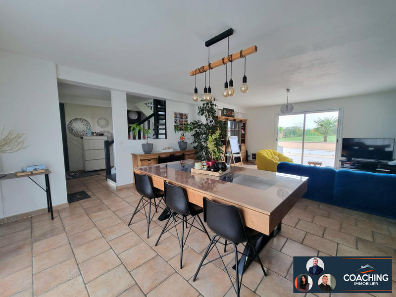 Maison - 137 m² - 6 pièces