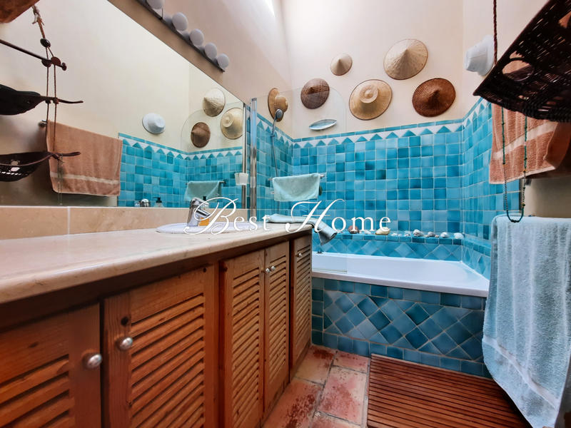 Appartement - 105 m² - 4 pièces