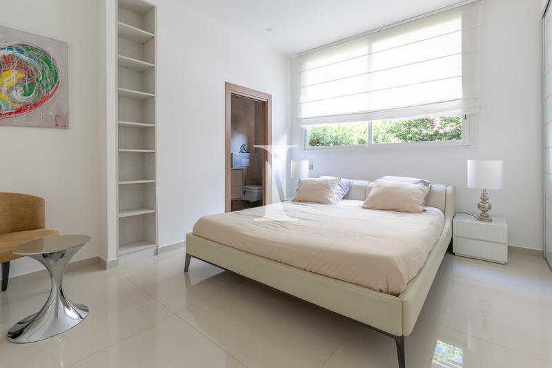 Appartement - 213 m² - 5 pièces