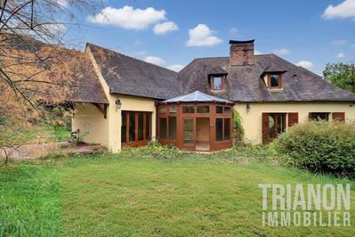 Maison - 240 m² - 7 pièces