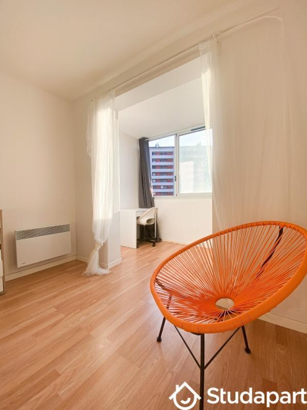 Chambre - 15 m² - 1 pièce