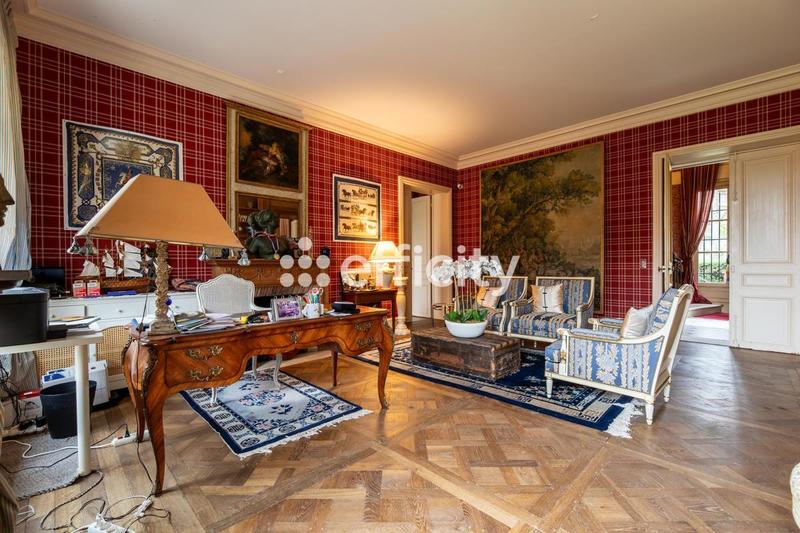 Château - 481 m² - 12 pièces