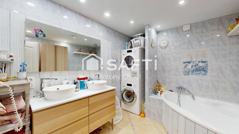 Maison - 280 m² - 6 pièces