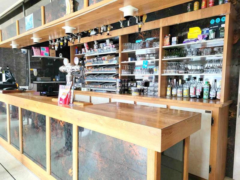 Local d'activités - 230 m² - 9 pièces