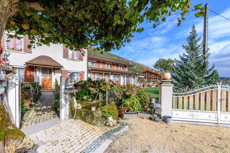 Maison - 230 m² - 7 pièces