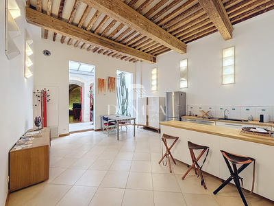 Appartement - 81 m² - 3 pièces