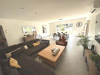 Maison - 150 m² - 4 pièces