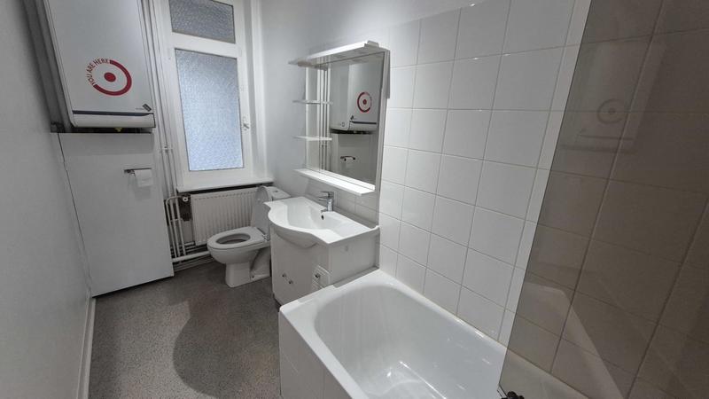 Maison - 210 m² - 8 pièces