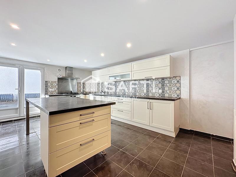 Maison - 167 m² - 7 pièces