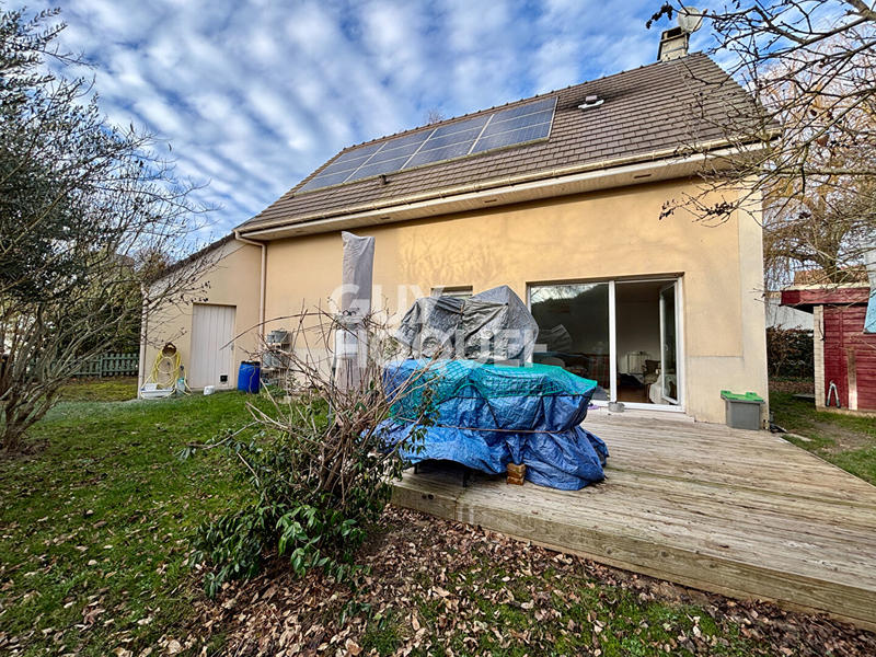 Maison - 95 m² - 5 pièces