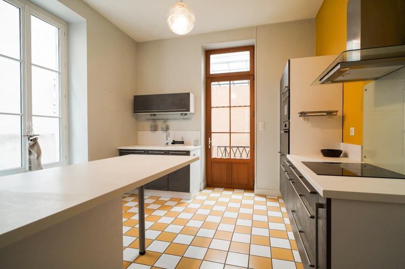 Maison - 206 m² - 10 pièces