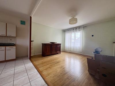 Maison traditionnelle - 150 m² - 6 pièces