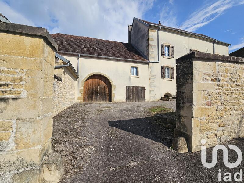 Maison - 213 m² - 6 pièces