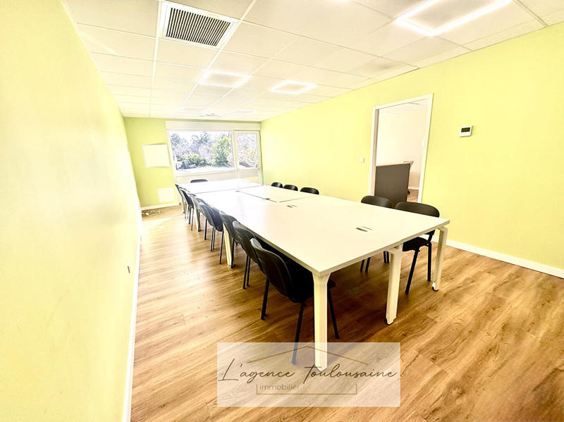 Maison - 250 m² - 10 pièces