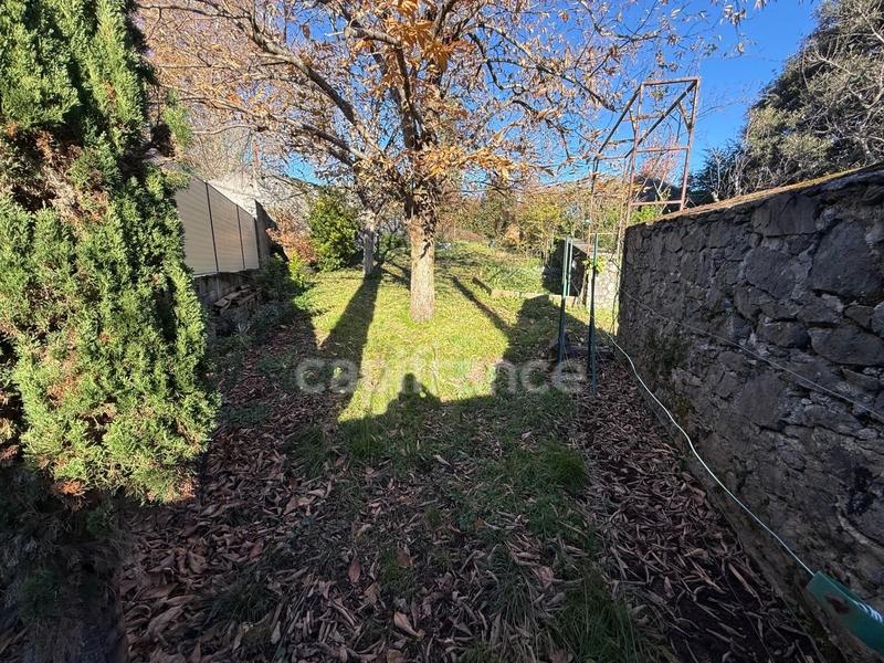 Terrain constructible - 781 m²