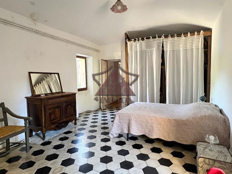 Maison en pierre - 170 m² - 6 pièces