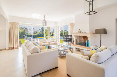 Demeure - 220 m² - 6 pièces