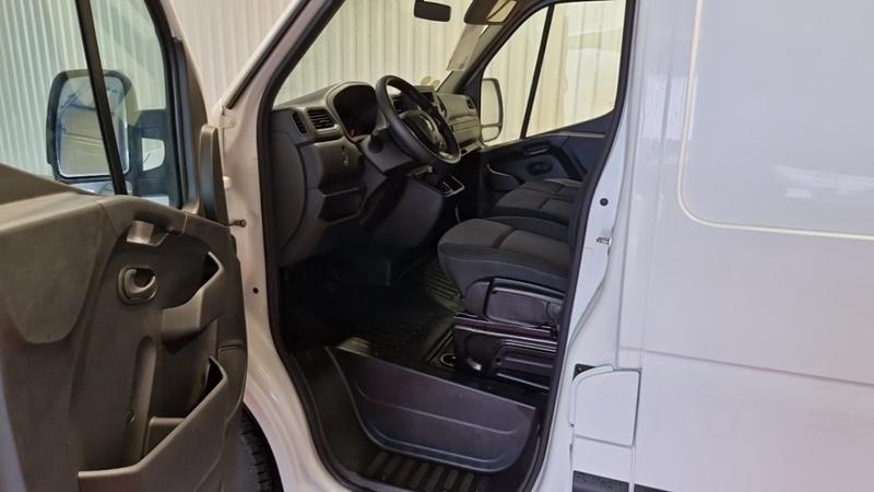 Renault Master trac f3300 l2h2 dci 135 grand confort