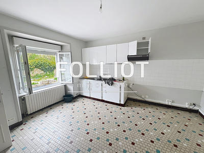 Maison - 92 m² - 6 pièces