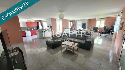 Maison - 215 m² - 6 pièces