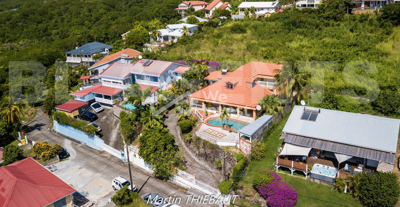 Maison - 165 m² - 6 pièces