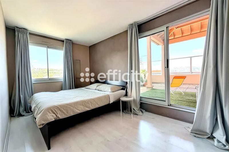 Appartement - 166 m² - 5 pièces