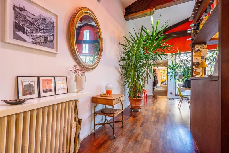 Maison - 210 m² - 7 pièces