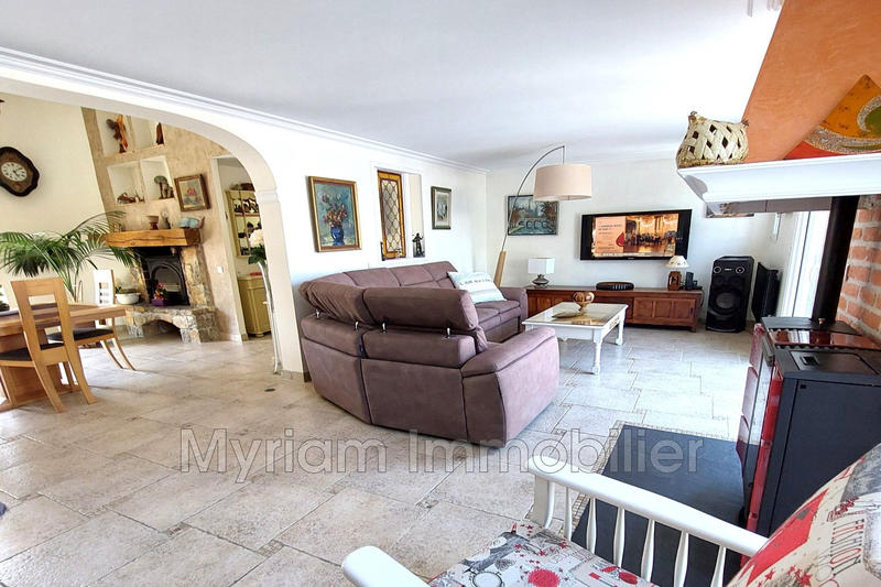 Mas - 185 m² - 6 pièces