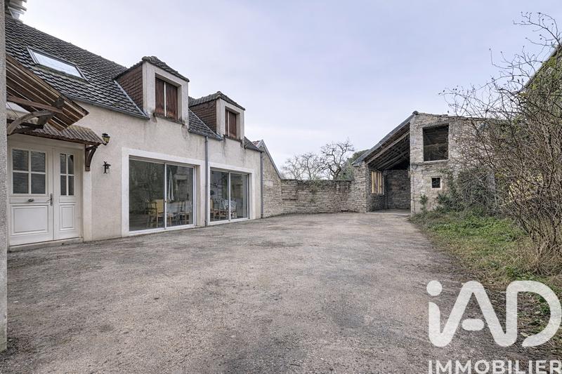 Maison - 200 m² - 7 pièces