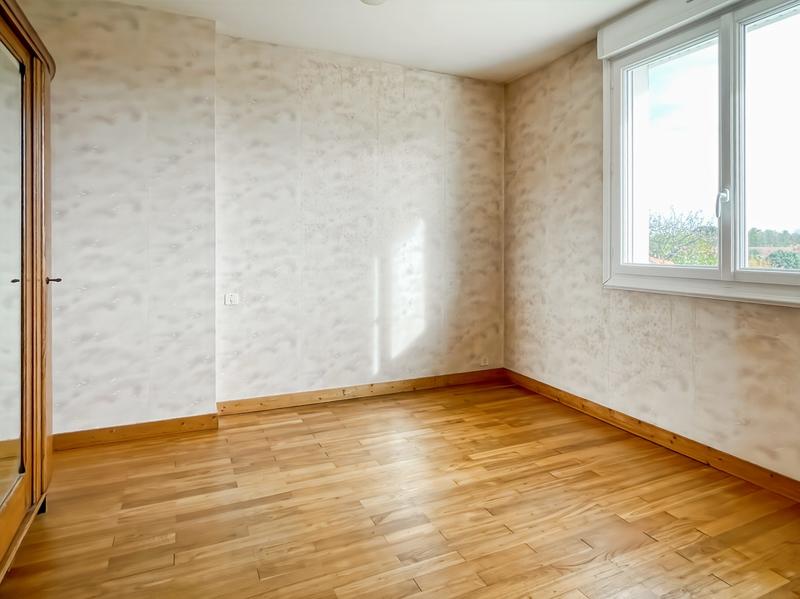 Maison - 220 m² - 10 pièces