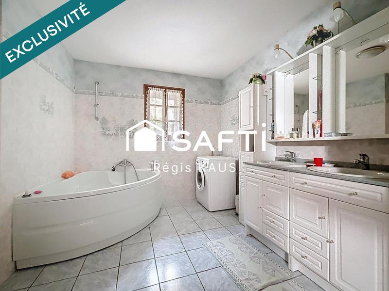 Maison - 300 m² - 8 pièces