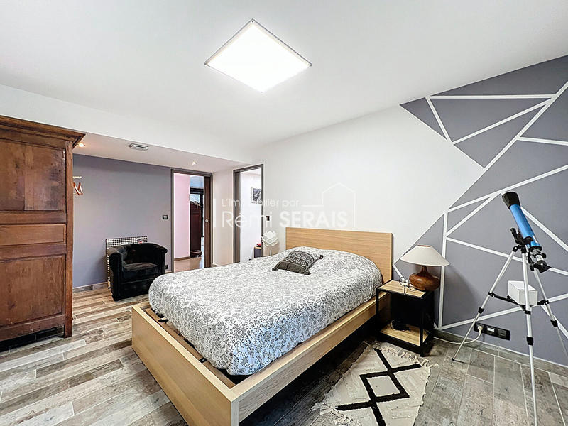 Demeure - 593 m² - 8 pièces