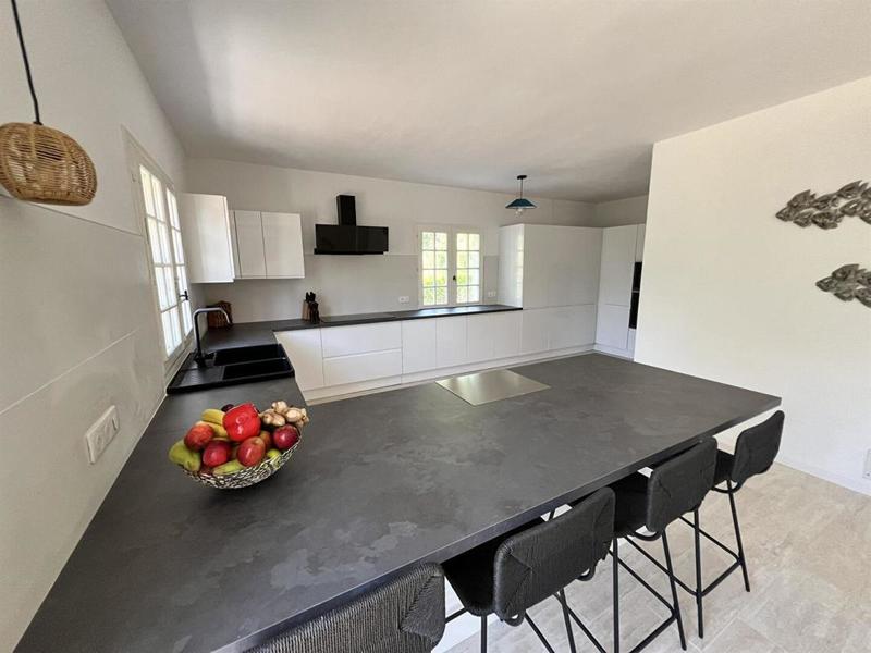 Villa - 350 m² - 10 pièces