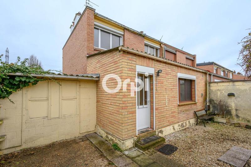 Maison - 90 m² - 4 pièces