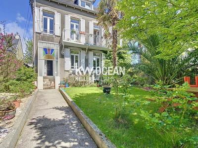 Maison - 140 m² - 7 pièces