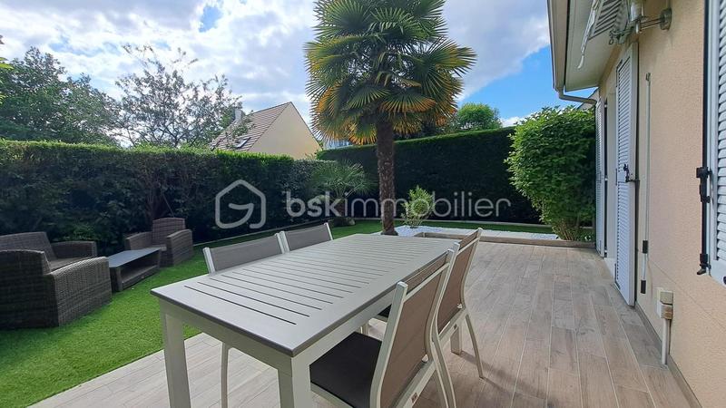 Maison - 92 m² - 4 pièces