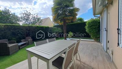 Maison - 92 m² - 4 pièces