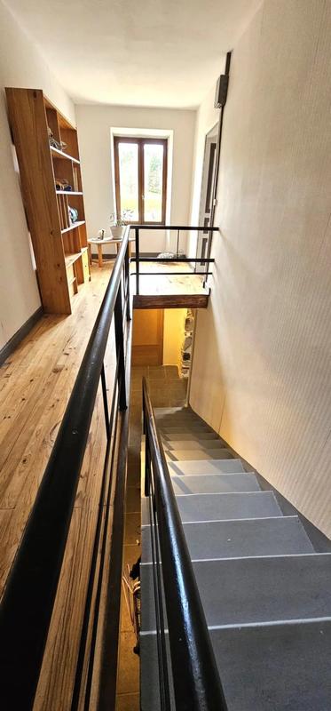 Maison - 240 m² - 6 pièces