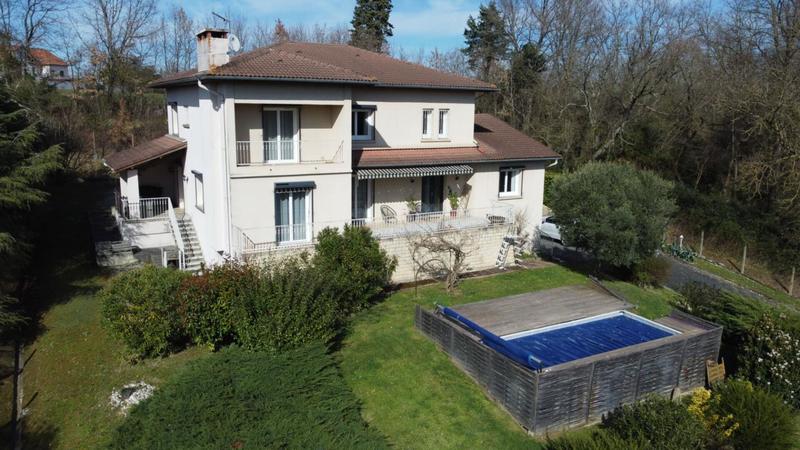 Maison - 187 m² - 7 pièces