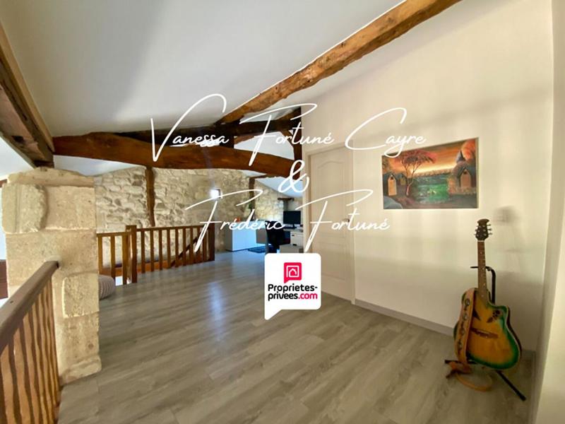 Maison - 212 m² - 5 pièces