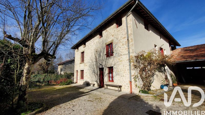 Maison - 207 m² - 7 pièces