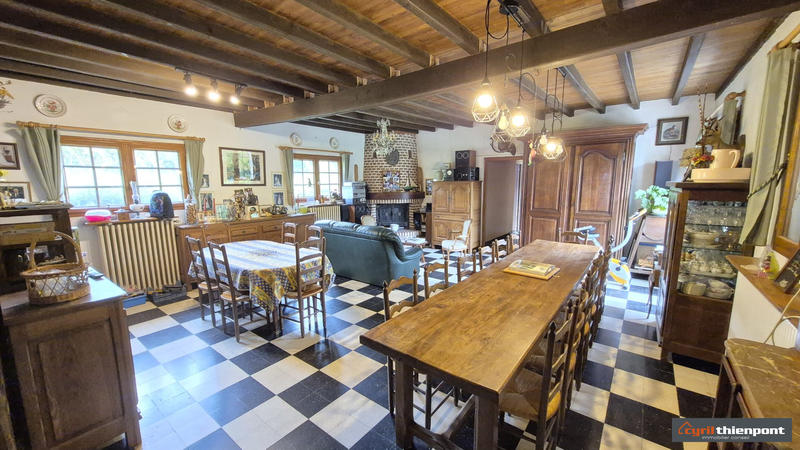 Maison - 200 m² - 10 pièces