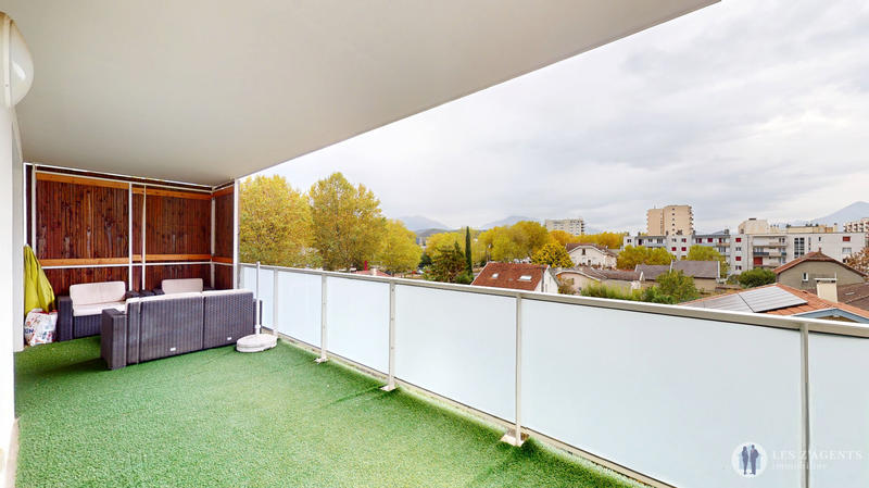 Appartement - 81 m² - 4 pièces