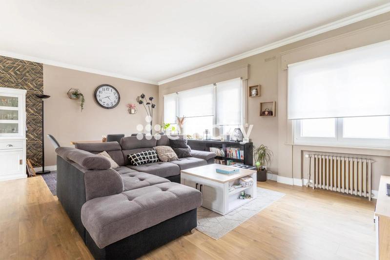 Maison - 200 m² - 7 pièces