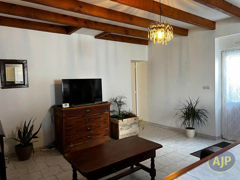 Maison - 210 m² - 9 pièces