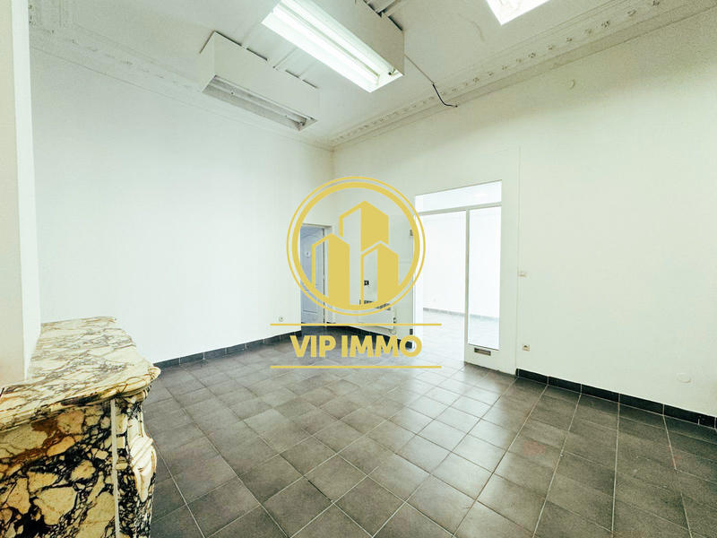 Local commercial - 82 m²